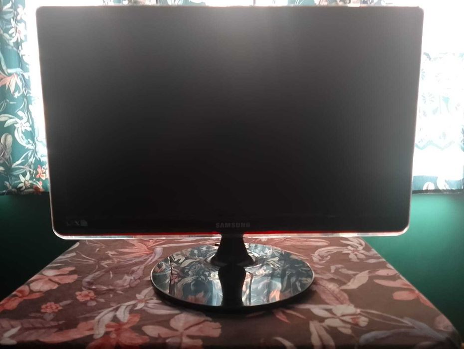 komputer + monitor
