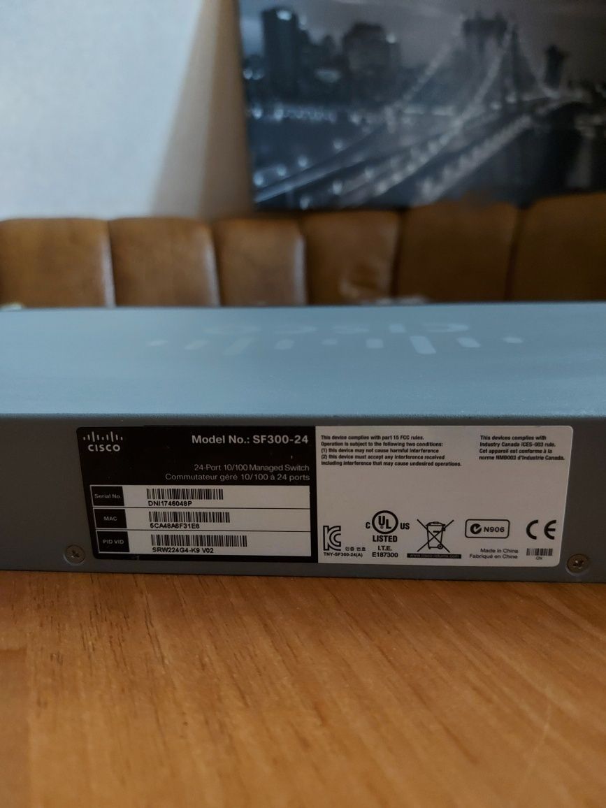 Cisco SF 300-24, D-link DSR 1000, TP link TL-SG1024D