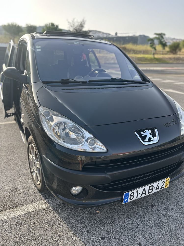 Peugeot 1007 preto 1.4 HDI tecto de abrir electrico panoramico