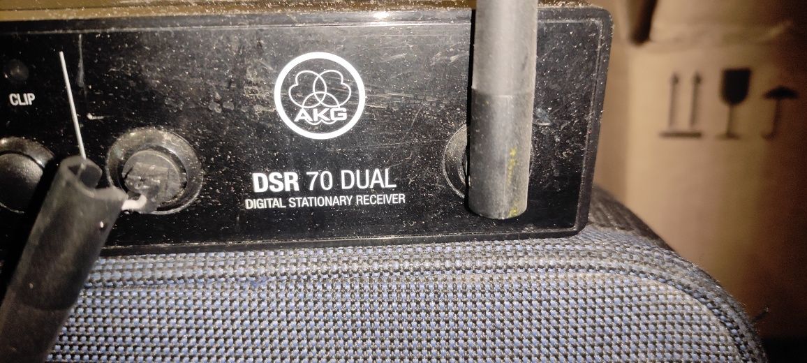 akg dsr 70 dual радіо мікрофон