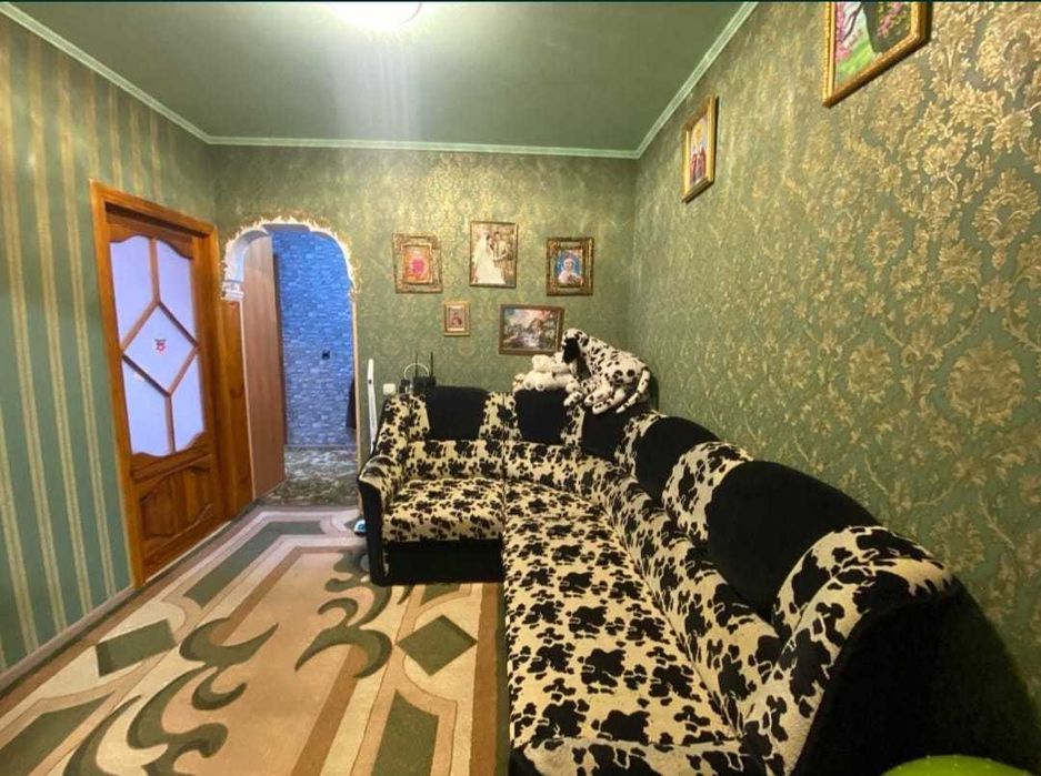 Продам трехкомнатную квартиру в Корабельном районе (р-н 48 школы)