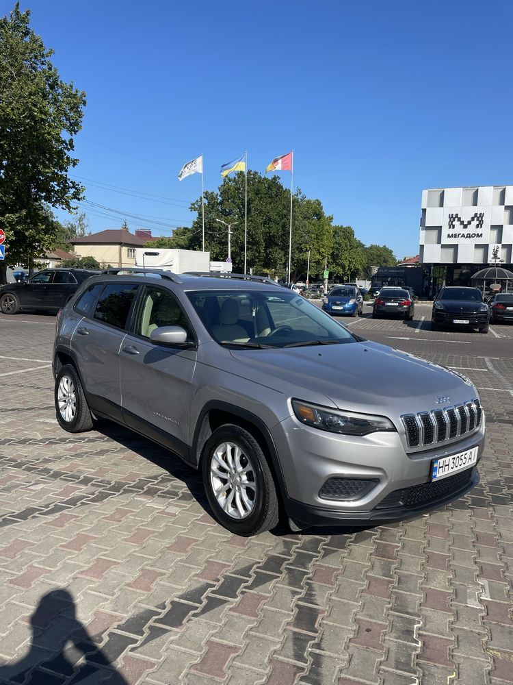 Jeep cherokee ……..