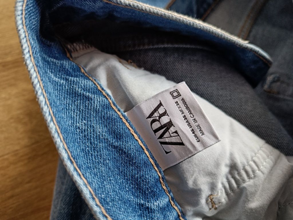 Spodnie jeansowe Zara - rozmiar 46