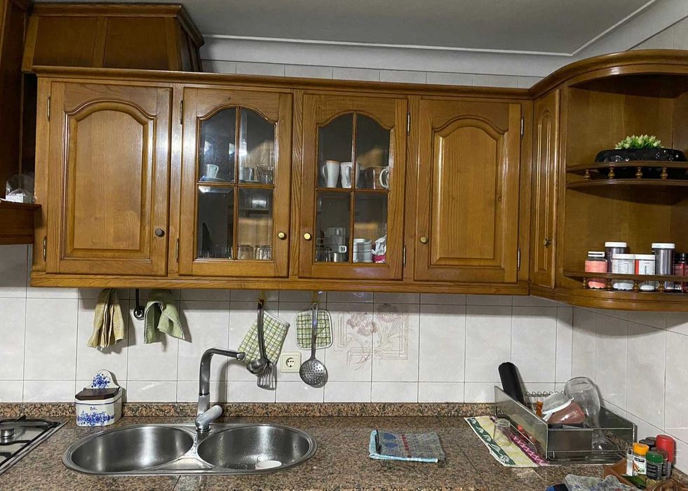 Cozinha em castanho