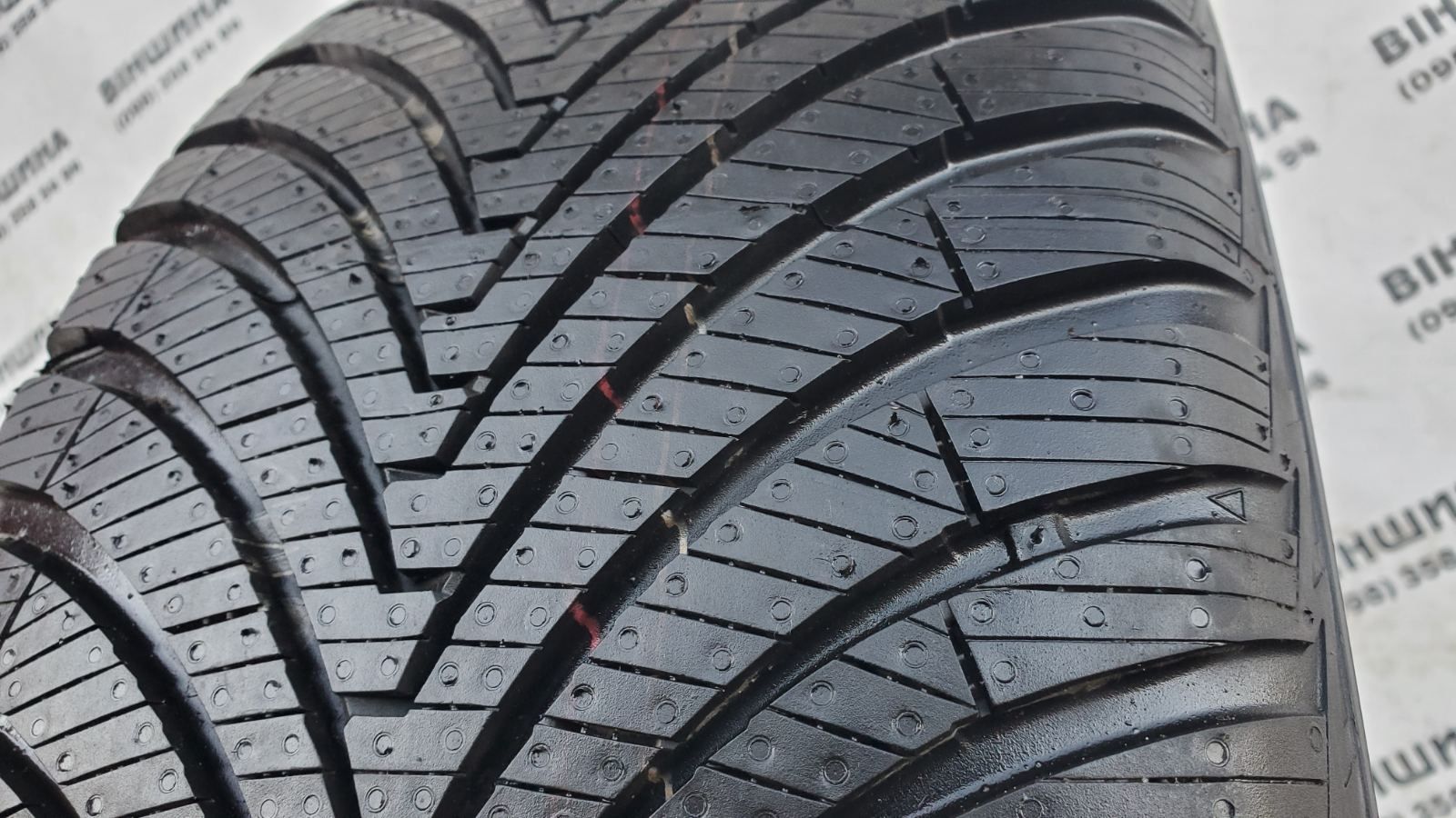 Шина 245/45 R 18 KUMHO Solus 4S HA32. Одне колесо. Розпаровка.