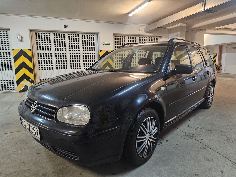 Volkswagen Golf IV 1 6 SR Kombi Zadbany 2x kpl kół Climatronic