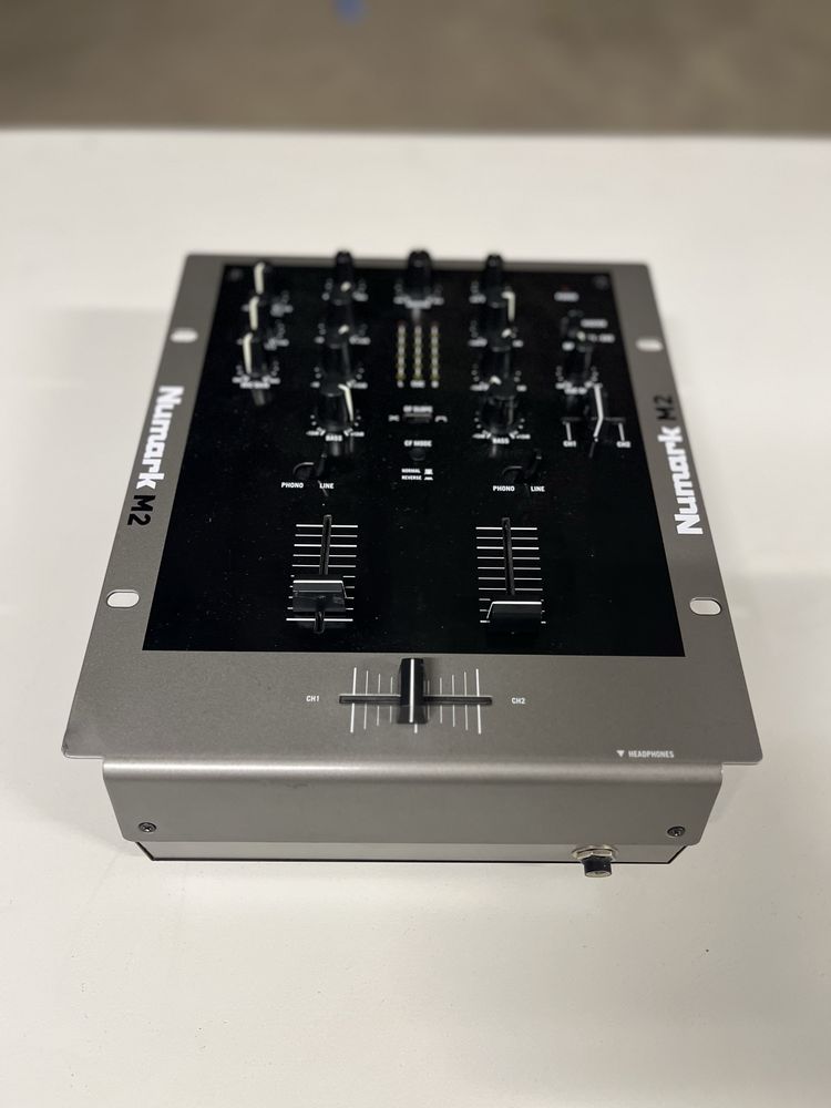 Mixer NUMARK M2 mikser
