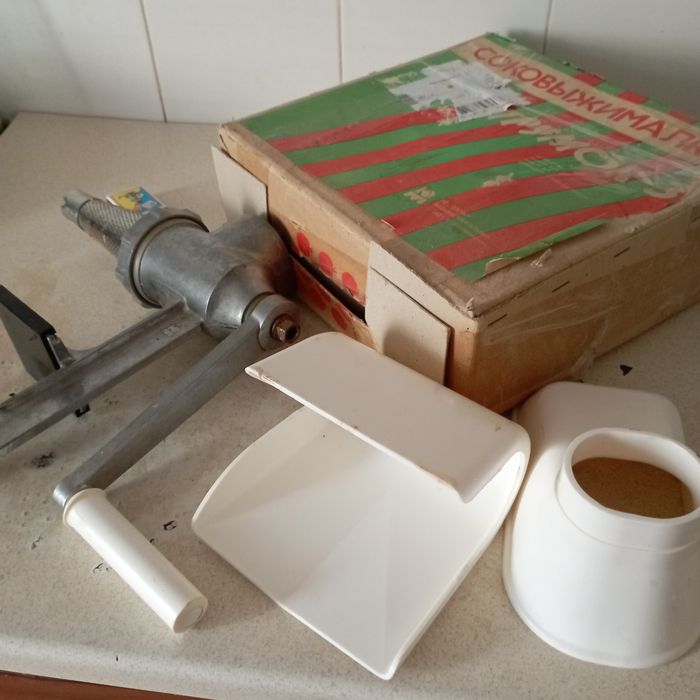 соковижималка для томатів соковыжималка Струмок