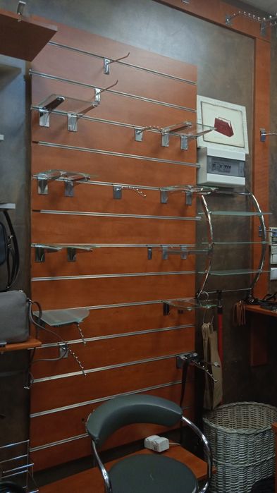 Regały, stoliki, biurko