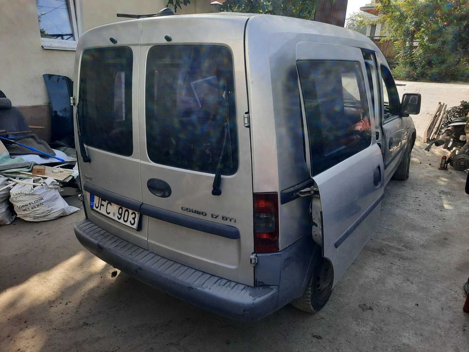 Капот кузов  РАЗБОРКА Opel Corsa Combo