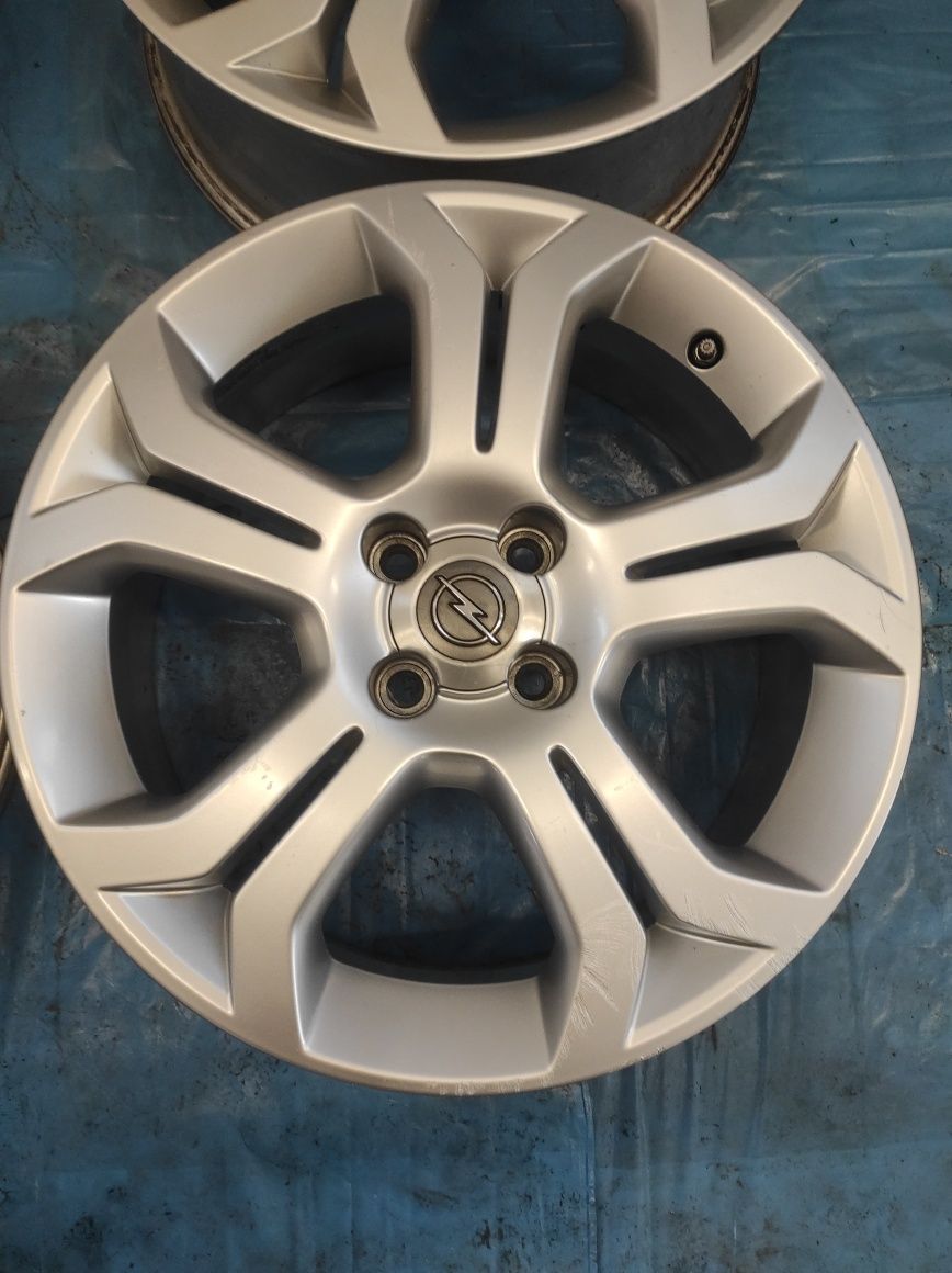 Felgi aluminiowe OPEL R 17 4x100 Czujniki