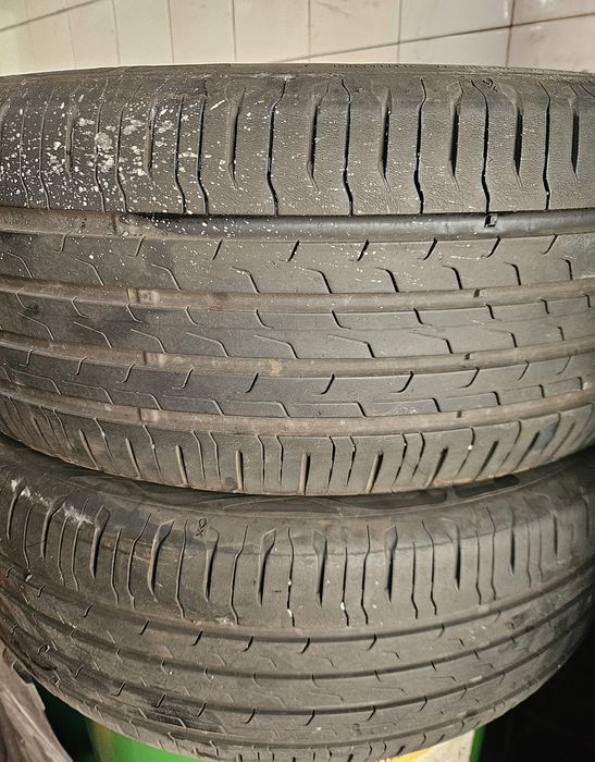 Pneus contimeltal 215/55r17