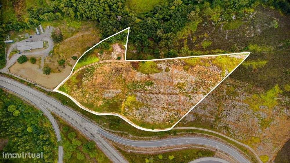 Terreno com mais de 25.000 m2, situado em Valença, Norte de Portugal,