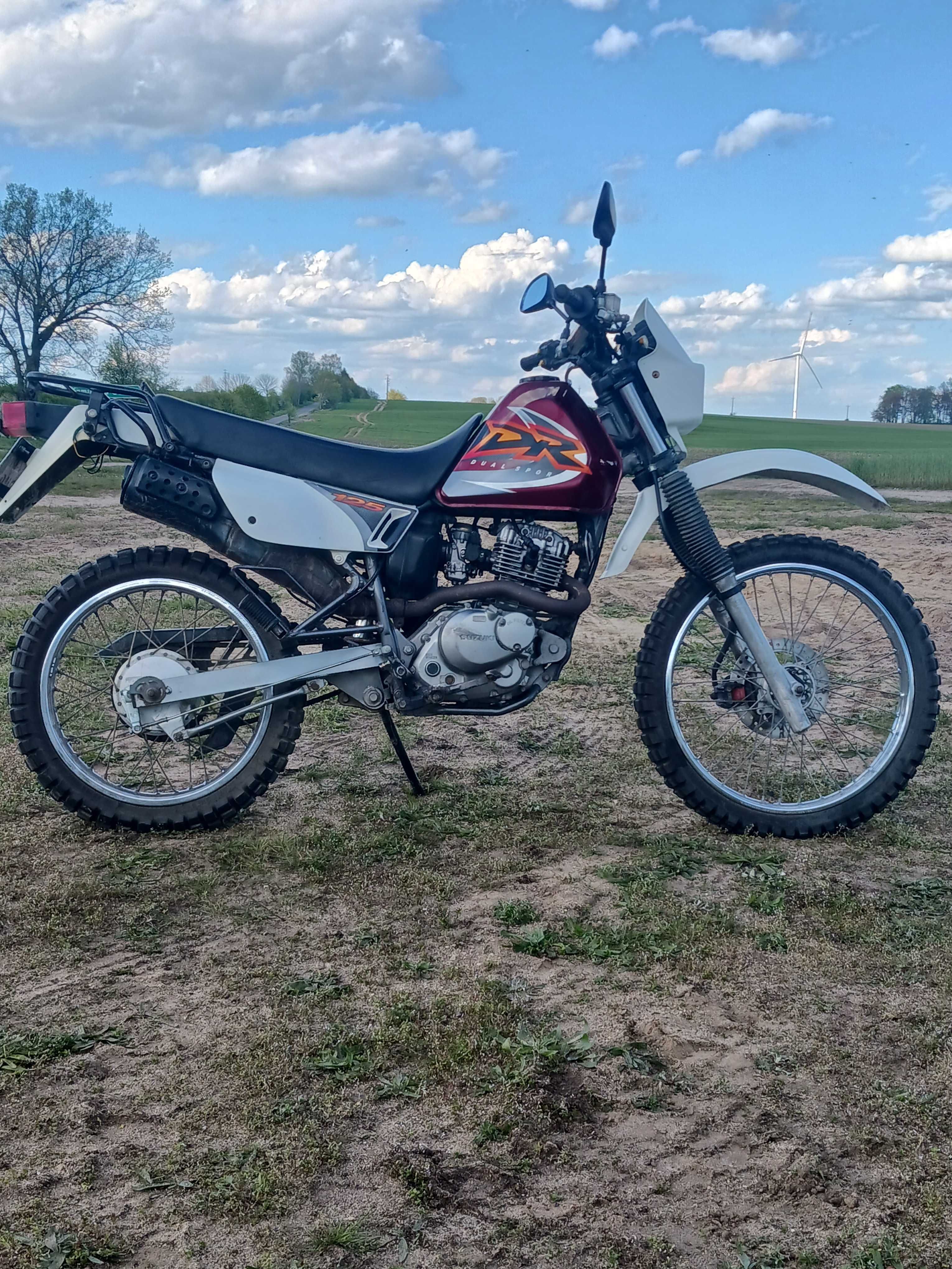 Suzuki dr 125 se