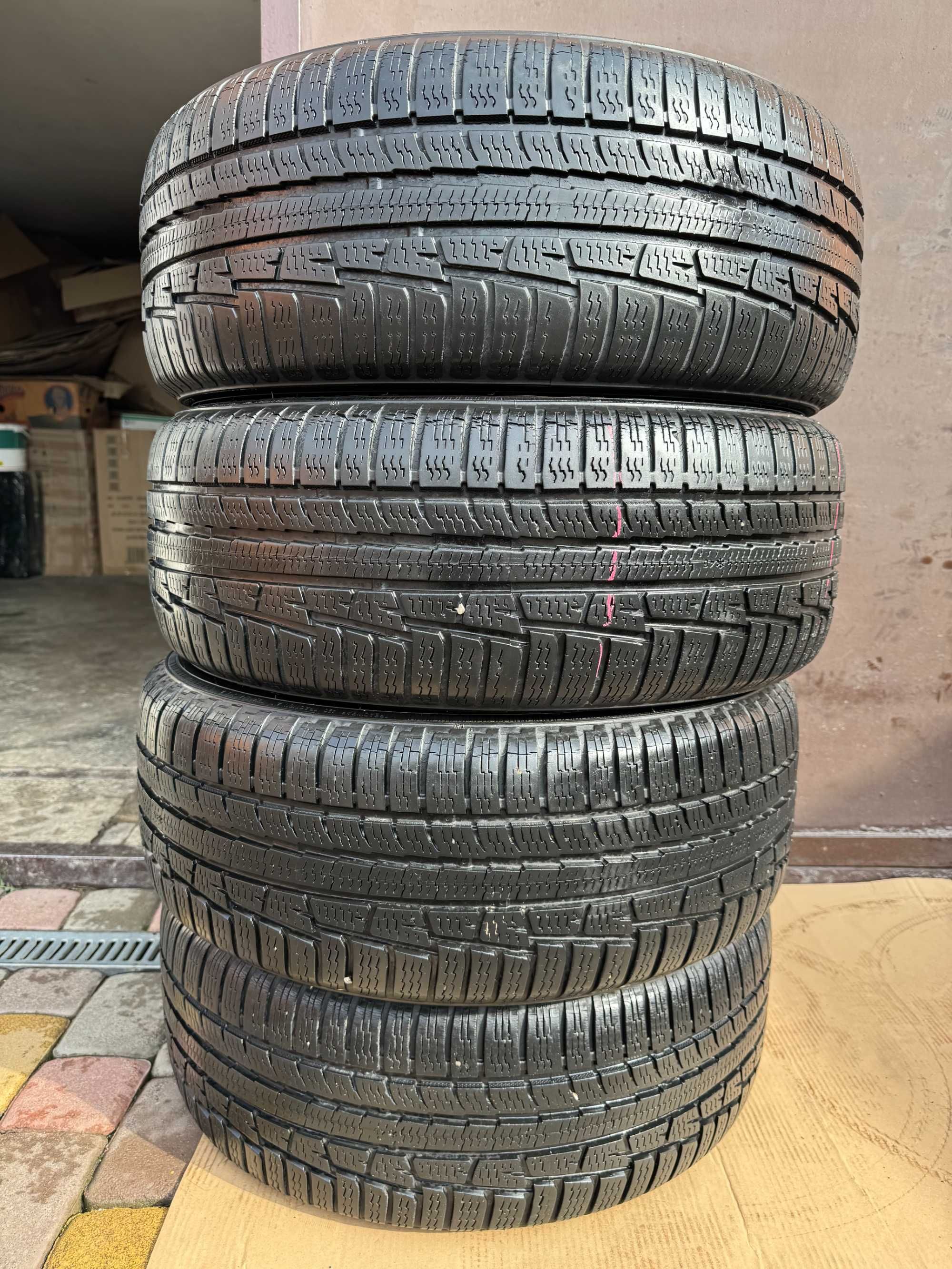 Шини Nokian 225/55 R-16 (99 H ) made in Russia -зима