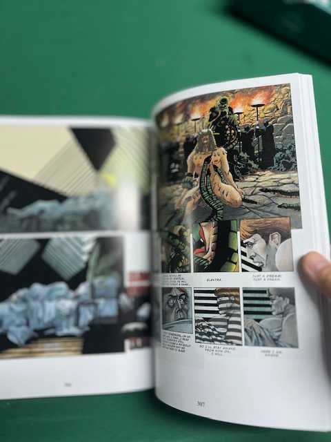 Reservado Elektra by Frank Miller e Bill Sienkiewicz Omnibus