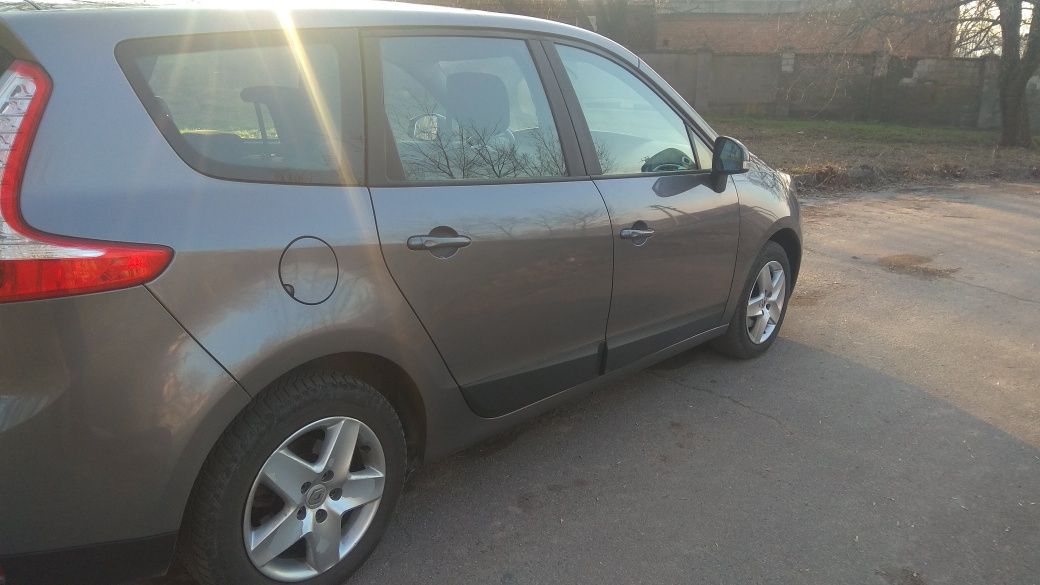 Renault Grand Scenic