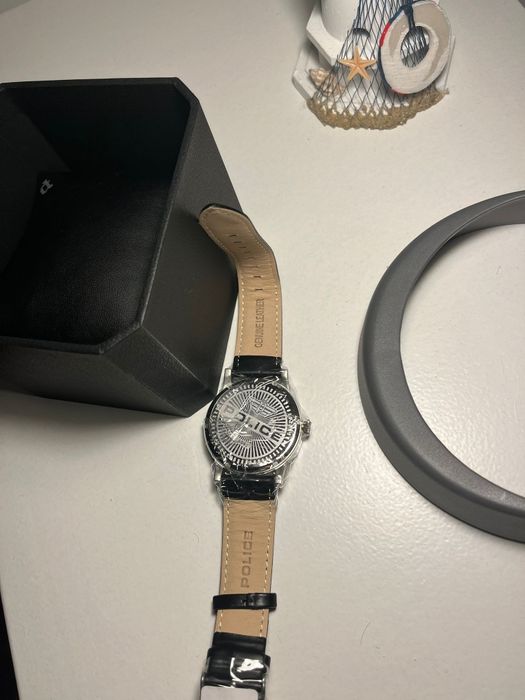 Vendo 2 relógios Police
