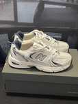 NOWE!!MęskieNew Balance 530ModnySneakersy WhiteNbUnisex.40.5