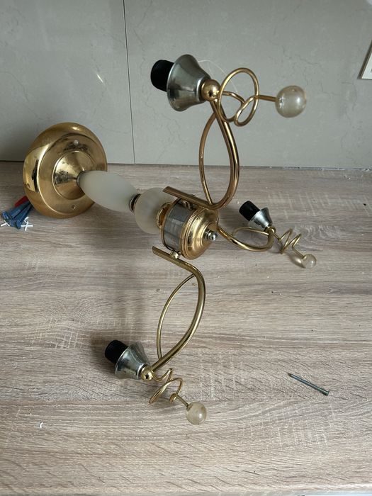 Продам люстру вживану під звичайний цоколь