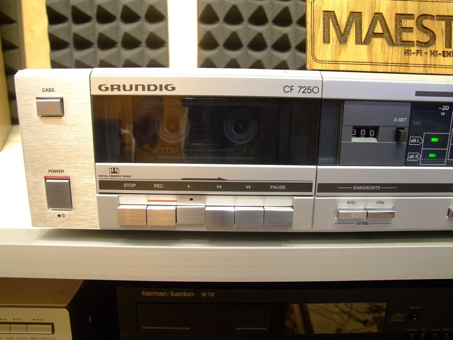 Касетна дека Grundig CF 7250. Без передплати