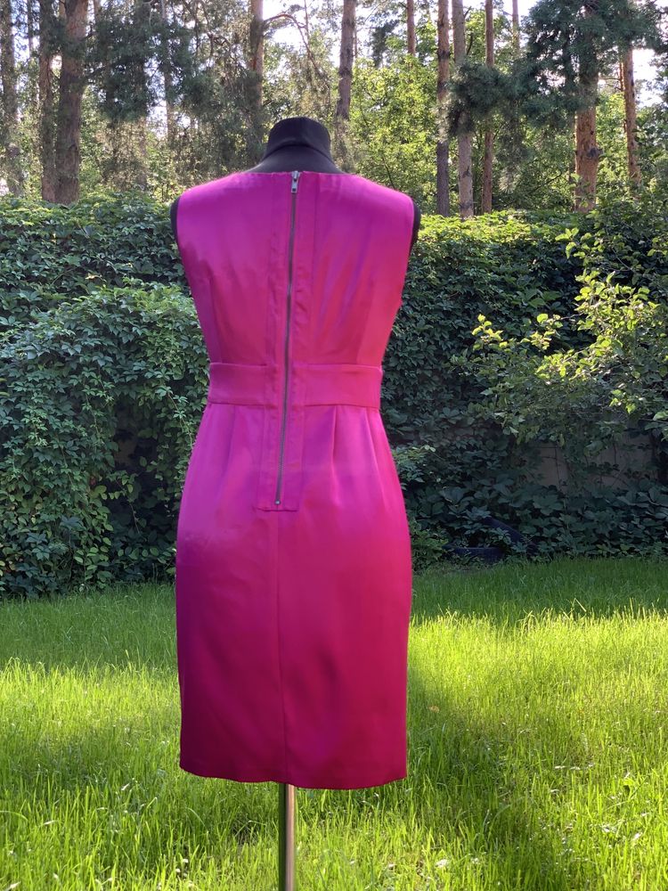 Сукня жіноча рожева