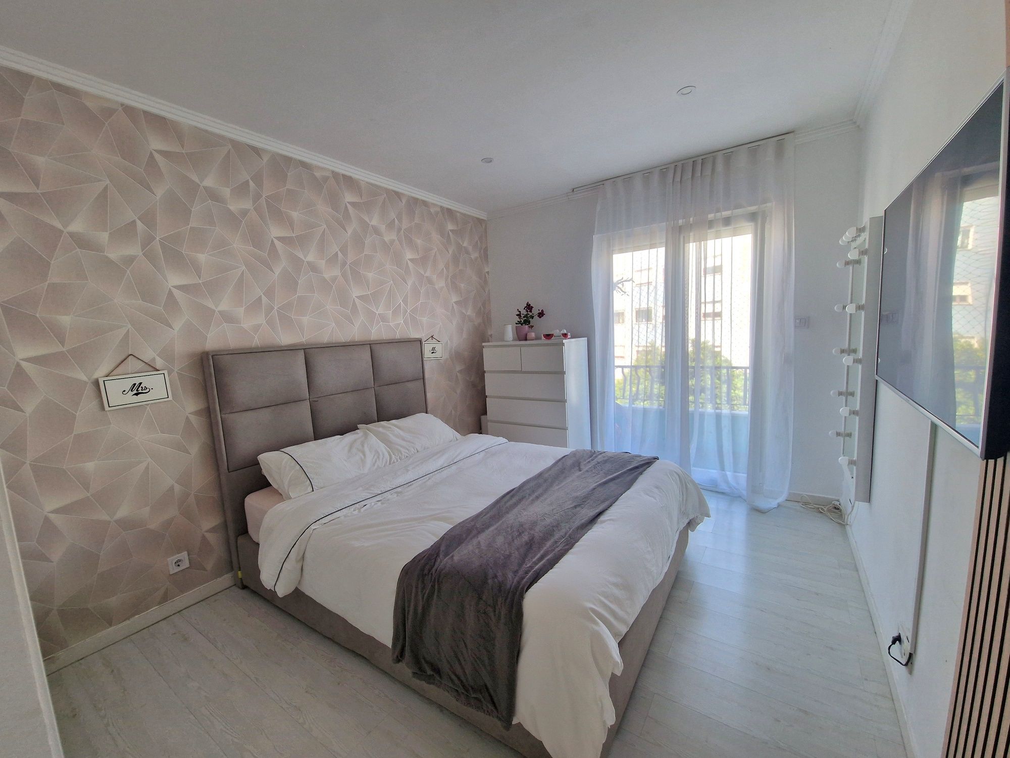 Apartamento T2 - Totalmente remodelado