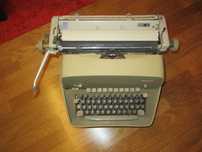 Máquina de escrever Messa M1
