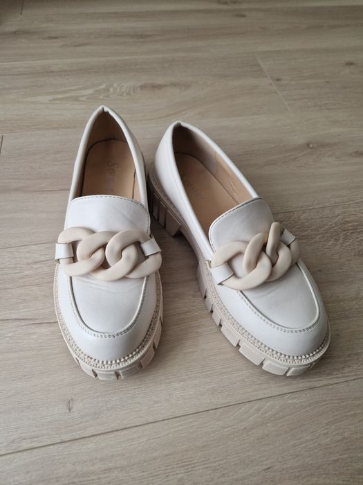Loafersy na platformie rozmiar 37
