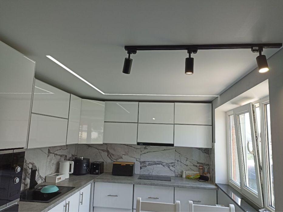 ДУБНО! Глянцеві, білі, матові натяжні стелі, глянцеві натяжні стелі