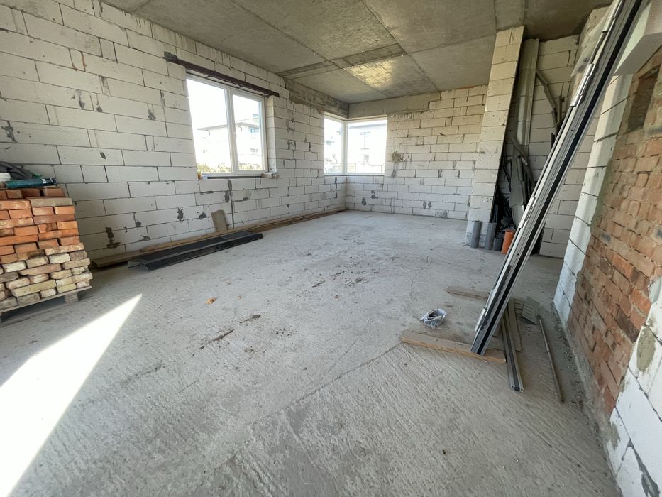 Продам Будинок в місті 10 сот землі Макарова 3-тя поліклініка