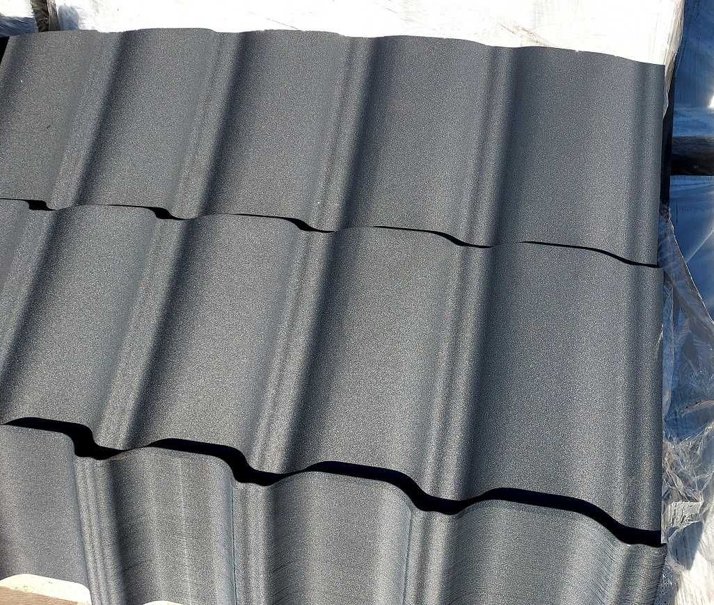Rewelacja na Twój dach - blachodachówka modułowa R7016 mat
