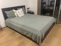 Cama de casal em excelente estado
