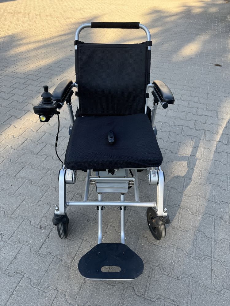 Wózek inwalidzki elektryczny Airwhael SMART WHEELCHAIR