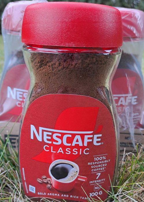 Nescafé Classic 6 x 100 g: Twoja Codzienna Dawka Niezawodnej Mocy