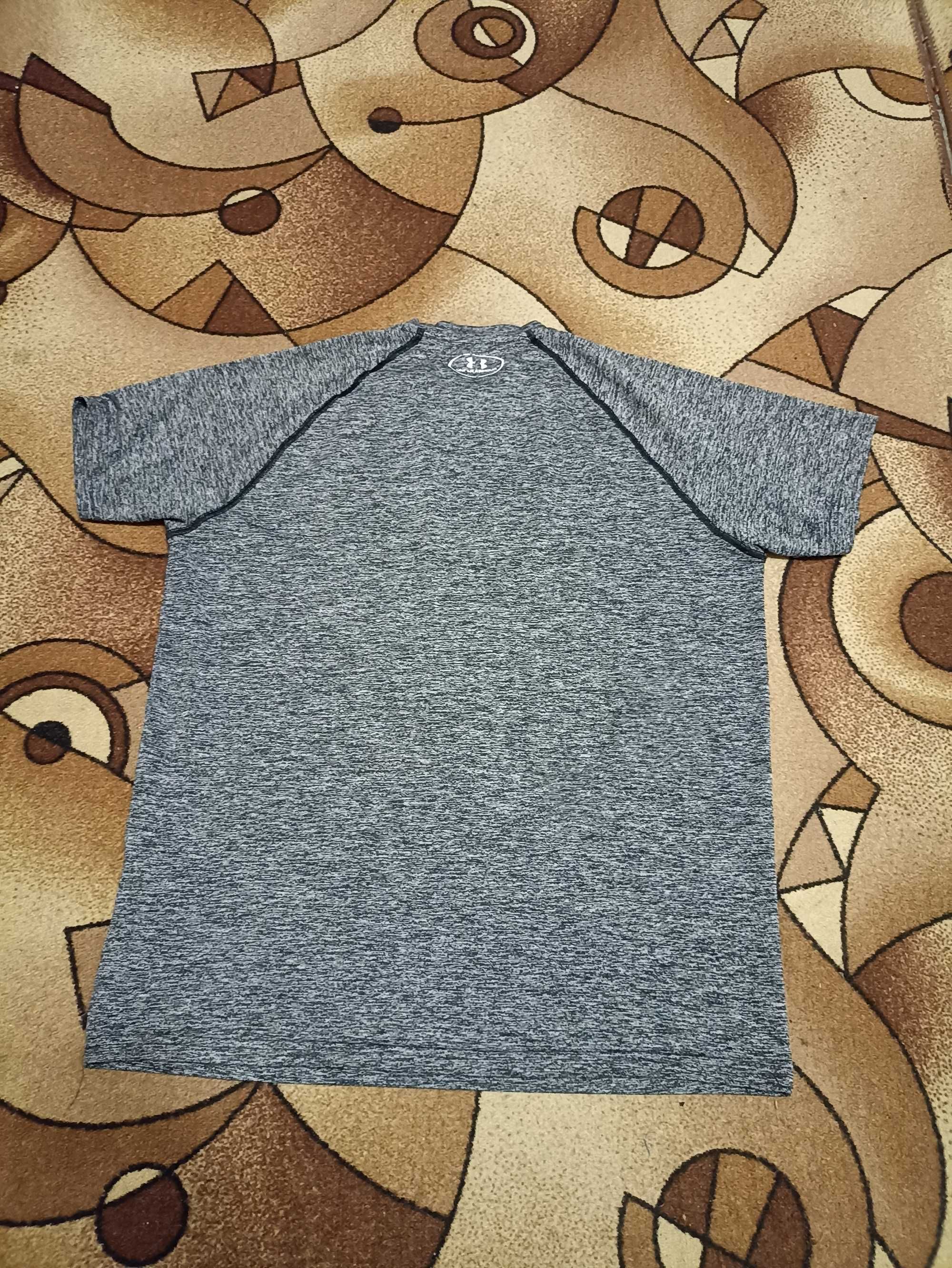 Футболка Under Armour
