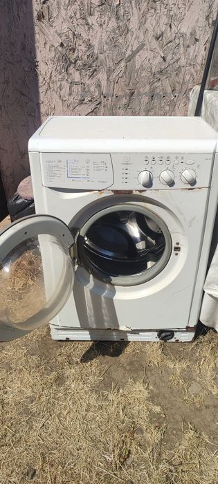Стиральная машина indesit