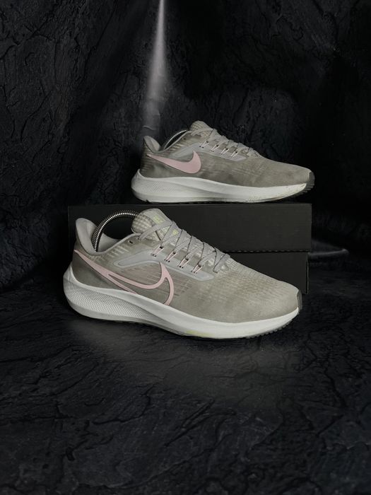 Кросівки NIKE ZOOM PEGASUS 38 40.5 25.5 бігові кросівки найк