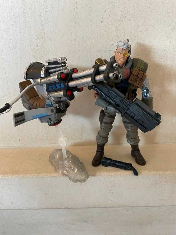 Marvel Legends Cable + Toybiz Big Gun