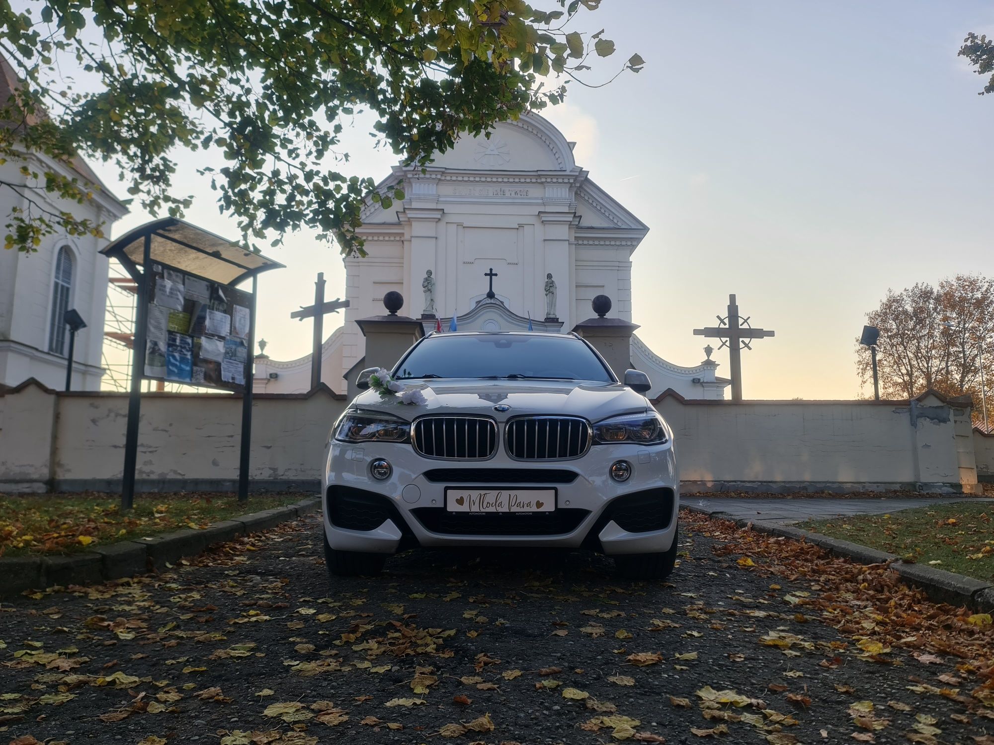 Auto do ślubu BMW X6 M-pakiet biel alpejska!