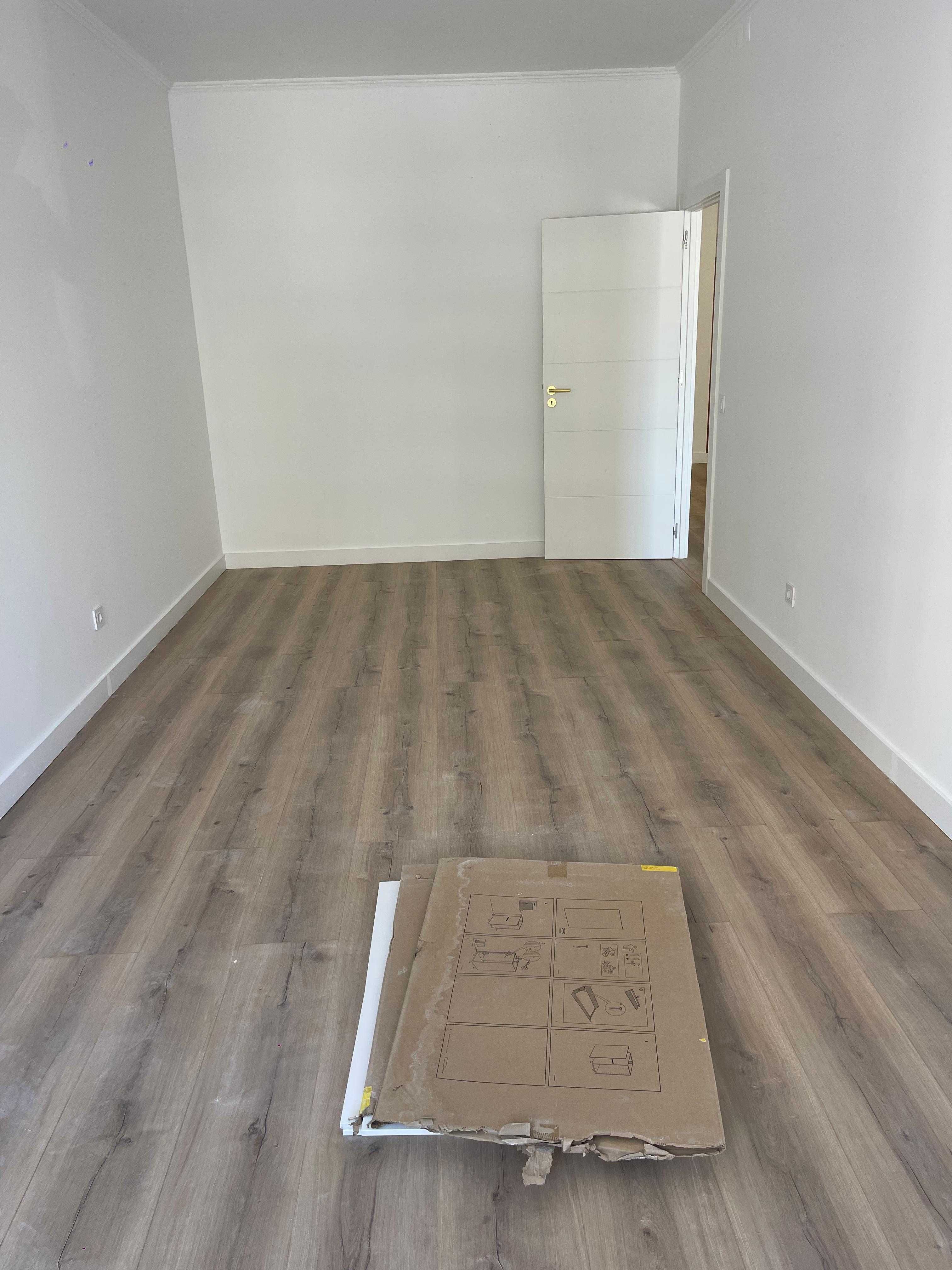 Espaço Comercial - Rio de Mouro