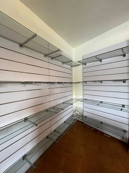 Prateleiras suspensas para lojas (Desde 15€)