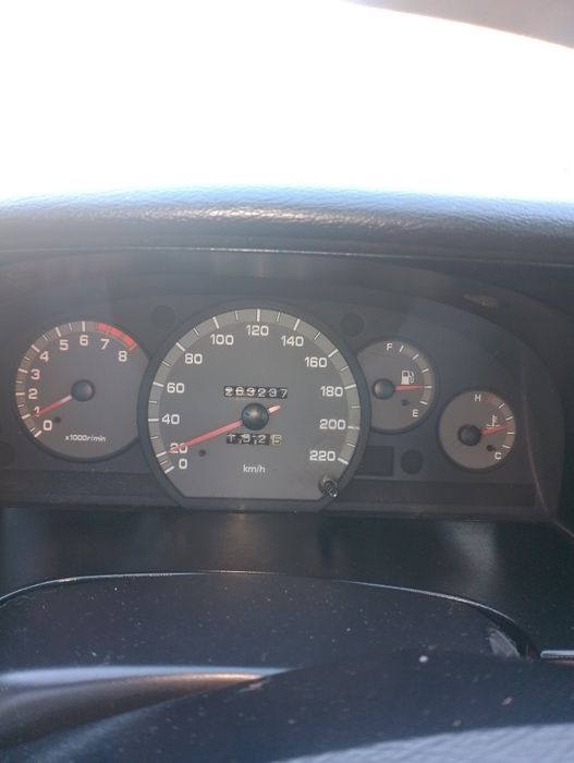 Продам нубіру 2003 року 2.0 бенз