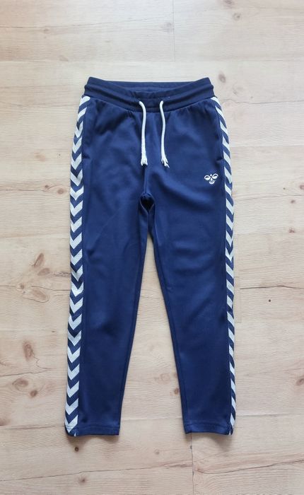 Spodnie sportowe dresowe 134 hummel granatowe