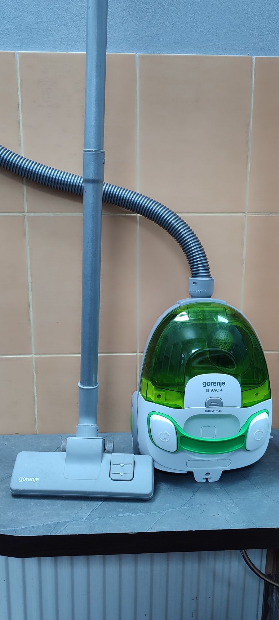 Пилосос безмішковий Garenje VCK1601GCYIV