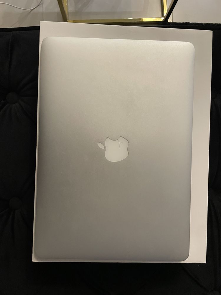 Apple MacBook Air (2017) 13 8gb 128gb
