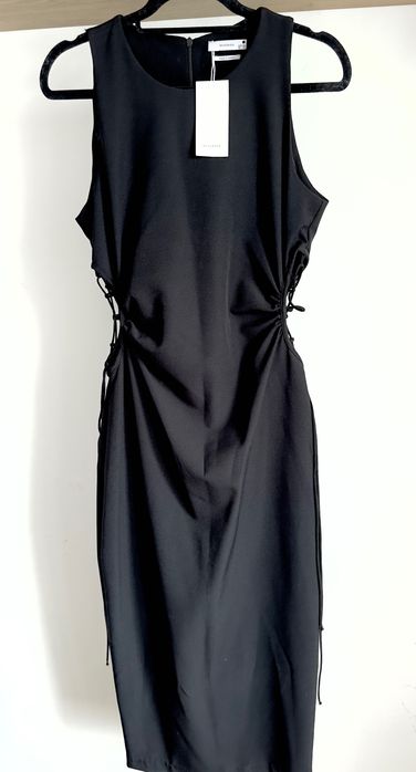 Sukienka czarna, klasyczna, elegancka, rozmiar 38