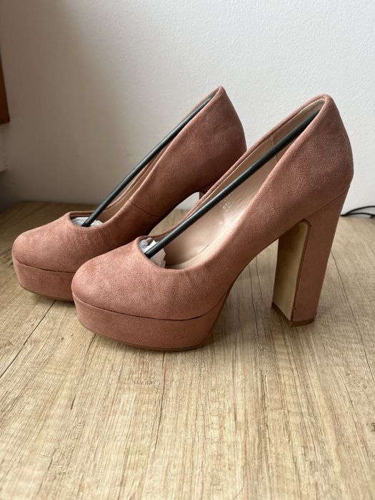 Szpilki Obcasy na slupku pudrowy róż