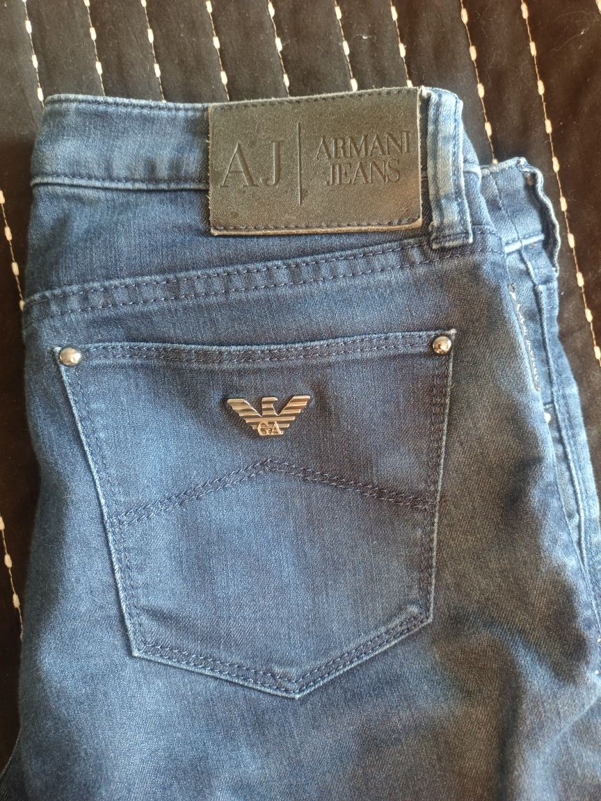 Armani Jeans spodnie  r.26