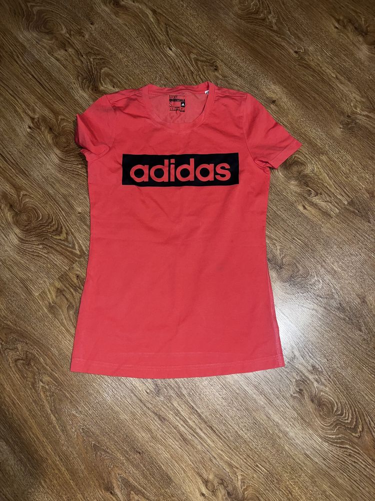 Koszulka adidas z nadrukiem